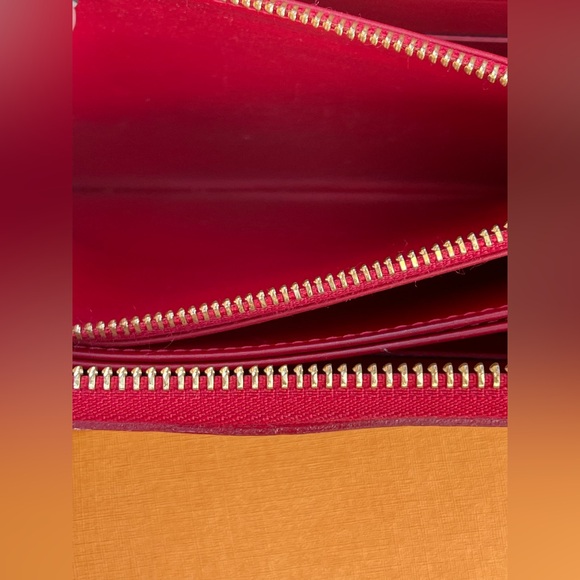 Authentic Louis Vuitton Monogram Vernis Zippy Wallet - Picture 6 of 16